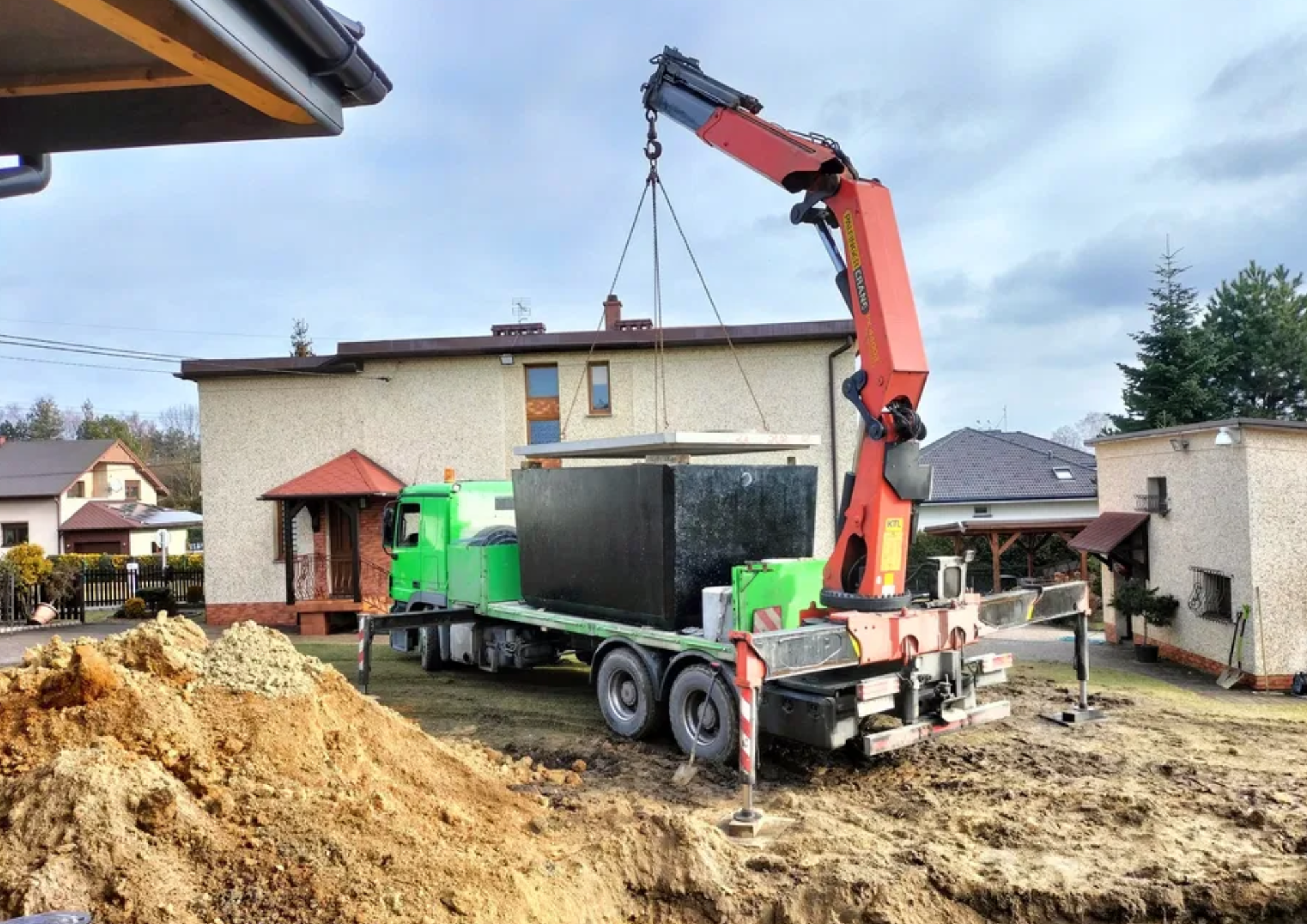 Szambo betonowe Drogomyśl – trwały zbiornik z montażem i transportem od producenta Mysłek